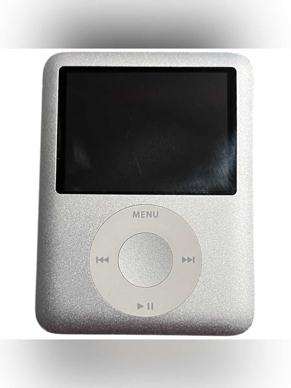 Apple iPod Nano 3rd Generation 4GB Silver A1236 MP3 Player As Is Untested